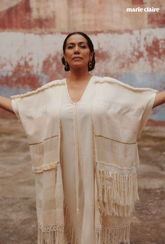 La capa de Alejandra Raw que vistió Lila Downs: moda, identidad y tradición