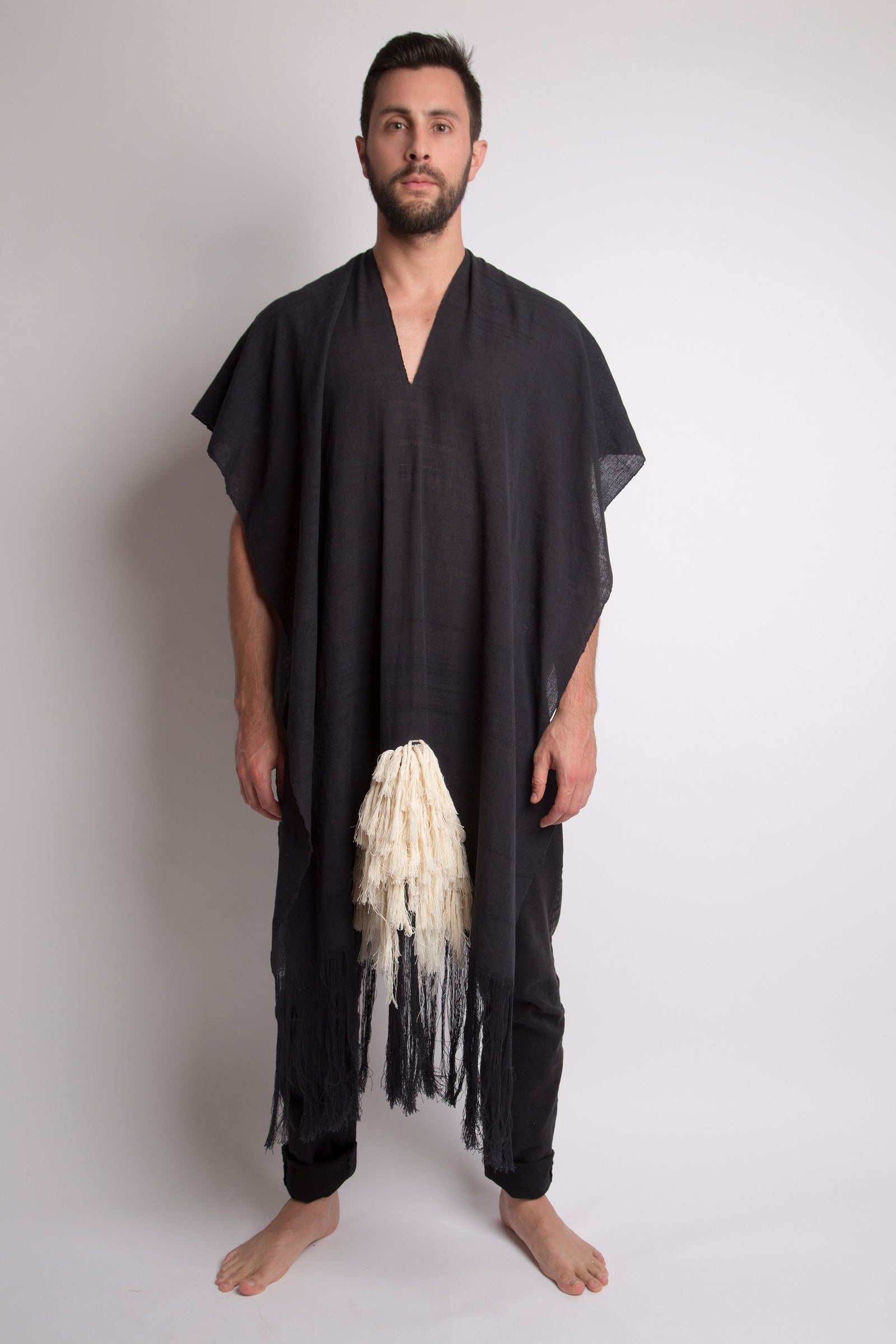 poncho-yaxha-negro-alejandra-raw-1